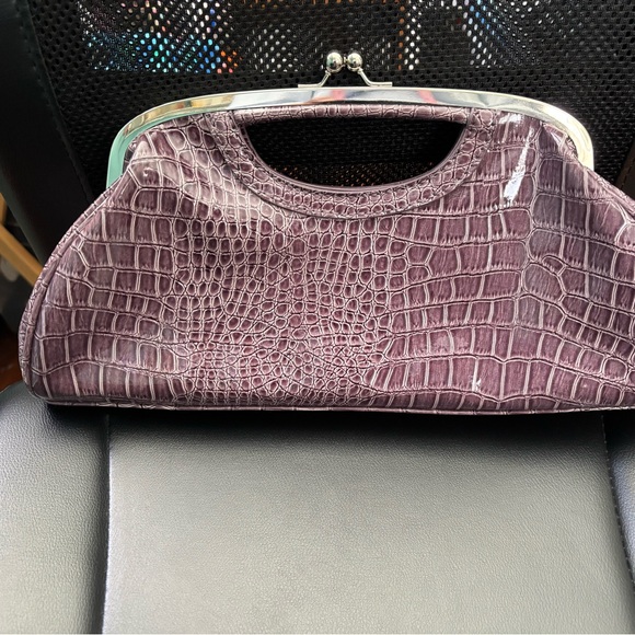 Crocodile embossed bag -clutch - Picture 8 of 10